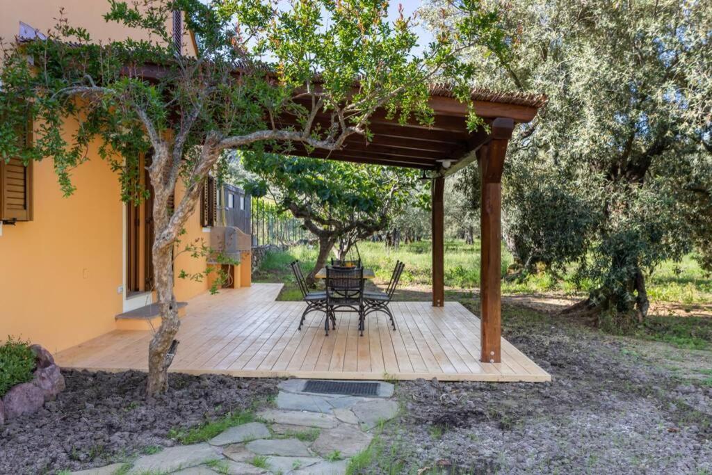 A Charming Country Cottage + Bikes And Kayaks Bosa Bagian luar foto