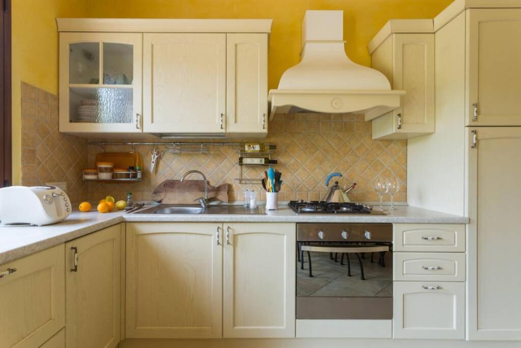A Charming Country Cottage + Bikes And Kayaks Bosa Bagian luar foto